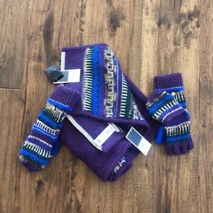 Juicy Couture - Mitten & Scarf Set - NWT -